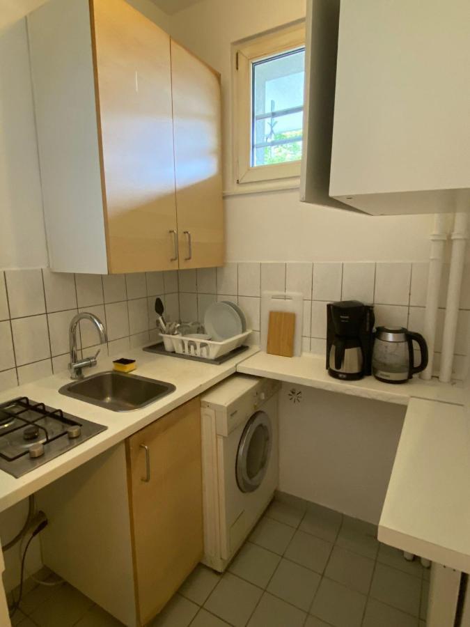 Beautiful Apartment With Balcony Berlin Exteriör bild