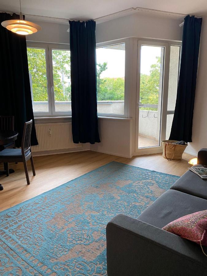Beautiful Apartment With Balcony Berlin Exteriör bild