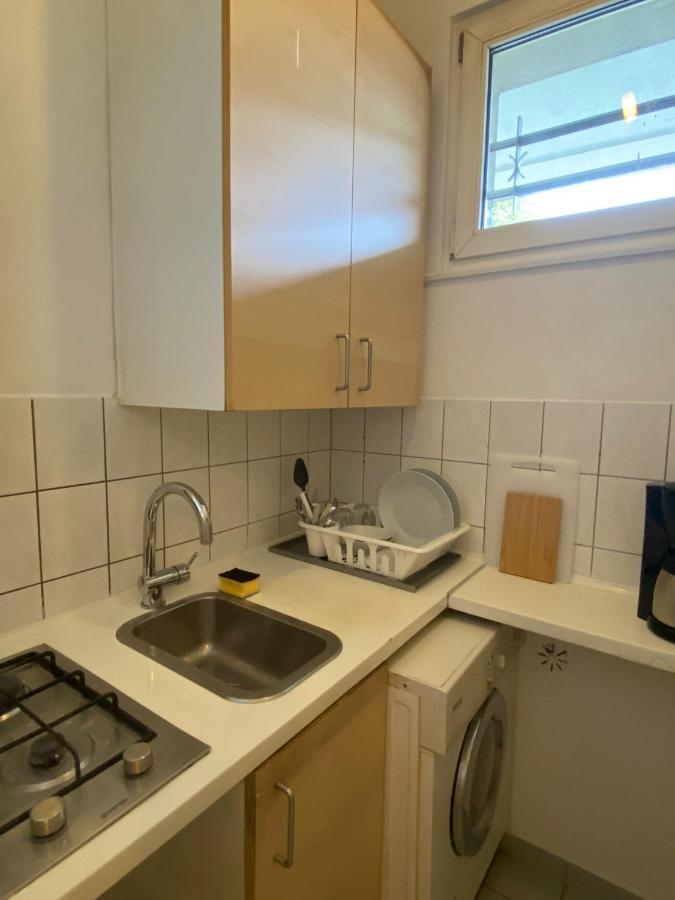 Beautiful Apartment With Balcony Berlin Exteriör bild