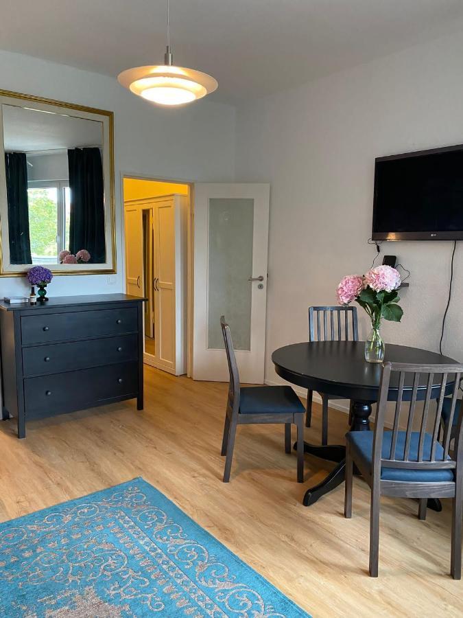 Beautiful Apartment With Balcony Berlin Exteriör bild