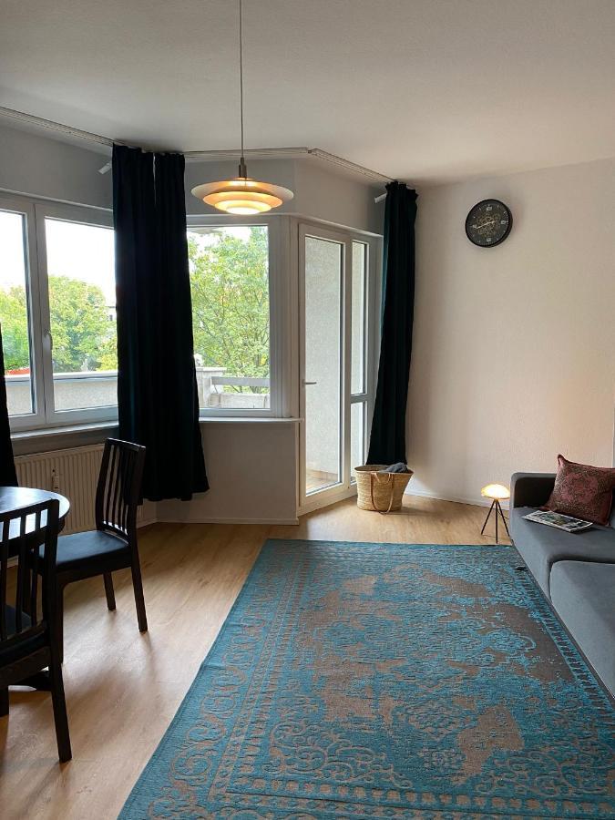 Beautiful Apartment With Balcony Berlin Exteriör bild