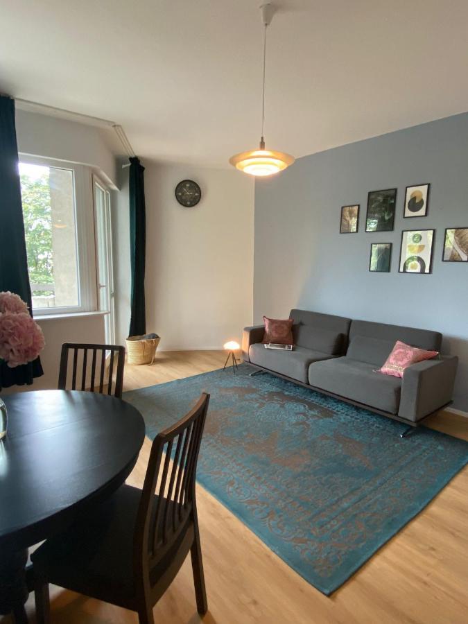 Beautiful Apartment With Balcony Berlin Exteriör bild